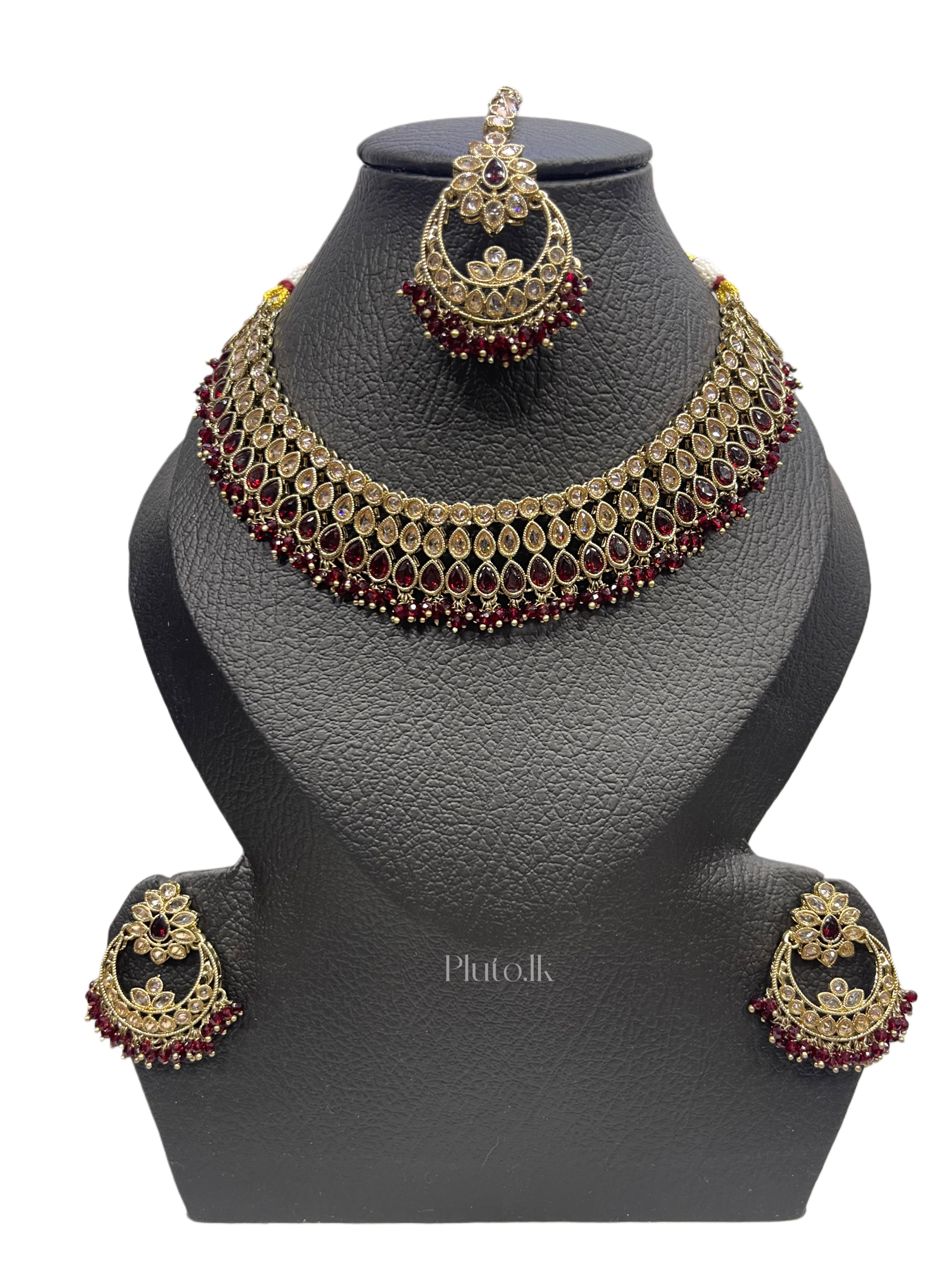 Maroon necklace